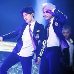 [EXO] 시발 <b>이사진</b> 어쩔 