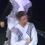 [EXO] 세훈이 목꺾일정도로 백혐한테 세게 <b>뺨맞음</b>