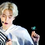 [EXO] 오늘 인기가요에서 수호 <b>한숨</b> 조금이라도쉬기만해봐