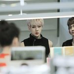 [EXO] 눈빛<b>지리</b>네