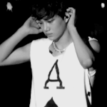 [카이] 카이는 <b>기지개</b> 켰을뿐인데...