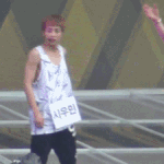 [시우민] ㅋㅋㅋㅋㅋ민석이 모자에 쫄았쪜ㅋㅋ(<b>이외</b> 다른짤들)