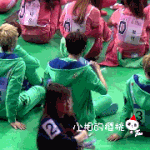 [EXO] <b>이름표</b>가 안 떼져 우씽ㅠㅠ바둥바둥