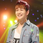 <b>성대</b>수술한 온유..콘서트에없어도 온유챙기는 샤이니