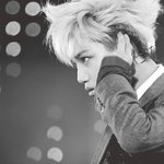 [카이] 비밀요원 카이 <b>임무</b>수행중 ㅋㅋ