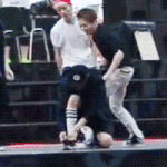 [EXO] 신발<b>끈</b>은묶어야겠고안무는해야겠고