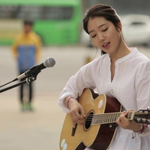 뮤직<b>비디오</b>에서 밝혀진 박신혜 꽃피부 비결~ 마몽드 꽃초세럼