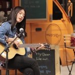 박신혜 뮤직<b>비디오</b>에서 밝혀진 꽃피부 비결~ 마몽드 꽃초세럼