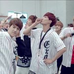 [EXO] 남은 10명은 딱 봐도 느껴<b>지지</b> 않니
