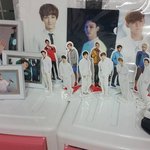 [CHEN] 탈<b>덕</b>하고싶다가도 내 굿즈들보면..(오덕같은 굿즈사진주의)