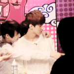 [EXO] 오미자시절 세훈이 .<b>gif</b>