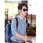 훈내 <b>진동</b>하는 김재원 공항패션