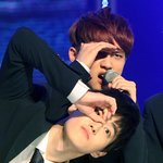 [EXO] 준면이랑 경수가 여자<b>친구</b> 보는거 <b>봄</b>ㅋㅋ