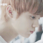 [EXO] 조물조물 우리 한이 <b>입술</b>보시죠