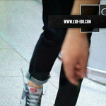 [도경수] 오늘 공항 경수 <b>신발</b> 봤어 ? ㅋㅋㅋㅋ