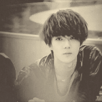 [EXO] 마음에 드는 여자가 앞<b>테이블</b>에 앉아있을때