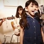 노래로 프로포즈하는 6살 여자애기 완전귀여워요