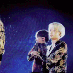 [EXO] <b>조니</b>니한테 물뿌리는 경수