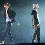 [EXO] 충칭콘때<b>비와</b>서애들사진분위기개쩔..
