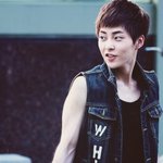 [EXO] 민석이 <b>힘줄</b> 보소