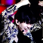 [백현] 으어어어억!!! 발암<b>물질</b>!!!!!