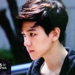 [EXO] 한국팬들한테는 <b>인상</b> 찌푸리더니