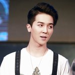 남성미 폭발한 송민호