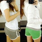 요즘 여자들 트레이닝<b>핫팬츠</b>.......