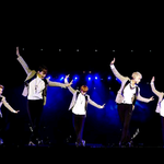 [EXO] 기지개를 피는 삐까뻔쩍 <b>한</b> <b>형</b>들