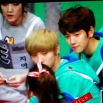 [EXO] 안돼시발 루하니 눈빛이 <b>위험</b>해