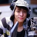 <b>쌩얼</b>에 모자만 쓰고도 훈훈한 아이돌