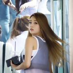 [에이핑크] 뒤돌아보는 모습도 예쁜 에이핑크 초롱 <b>보미</b> 나은