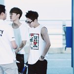 [시우민] 오늘 <b>민석</b>이 샌들 신발