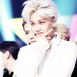 [EXO] <b>눈밑</b>이 빨간 카이의 메컵은 섹시하지