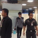 [EXO] 사진빨젤안받는멤버는 종인<b>이임</b>ㅅㅂ