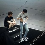 [카이] 카이 <b>경호</b>형들한테 뭐하는거얔ㅋㅋㅋ(오늘짤)