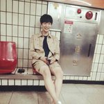 <b>이분</b> 연예인인가요? 누군지 아는사람?