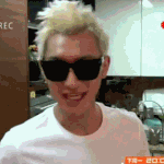 [시우민] <b>우래</b>기(시우민)  뭐 먹어???