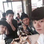 [EXO] <b>칭</b>구들이랑 빙수먹으러옴!
