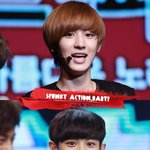 [EXO] 머리만 바뀐 큰애기