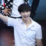 [EXO] 웃음을 계속 보여주길 <b>바래</b>
