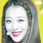 [에프엑스]  붉은 의상 <b>큐티</b>+섹시한 설리