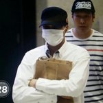 [EXO] 종인이 가방이 불편한가