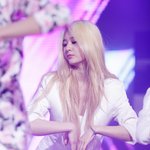 [에프엑스] 크리스탈 금발 <b>나</b>만존<b>예</b>?