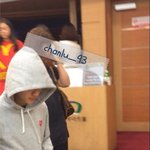 [EXO] 경수야 <b>모자</b>를 뒤집어 써도