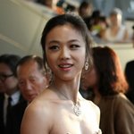 [탕웨이] 중국판 디스패치, 탕웨이와 김태용 남몰래 <b>심야</b>데이트 포착 !