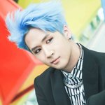 머리색이 매일바뀌는듯한 <b>라비</b>