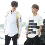 [EXO] 오늘 공항 멤버들 다 흰<b>색옷</b>입음ㅋㅋㅋㅋ