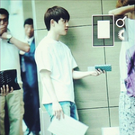[EXO] 경수가 들고있는거 뭐야?