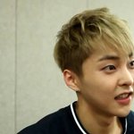 [시우민] ㅅㅈ) 요거요거 영상 뭐야?^.ㅜ?